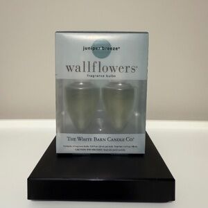The White Barn Candle Co Juniper Breeze Wallflower Refills 2 Bulbs NOS